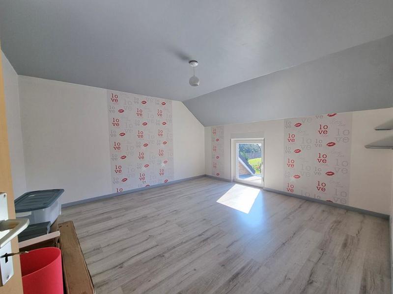 Maison - 202 m² - 8 pièces