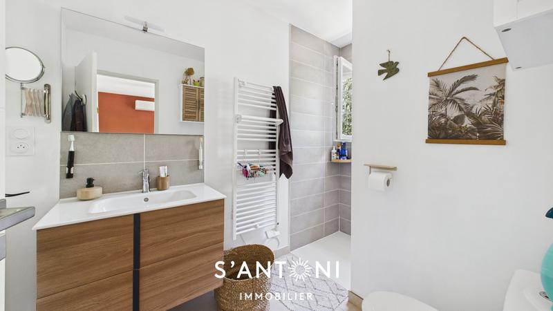 Maison - 104 m² - 4 pièces