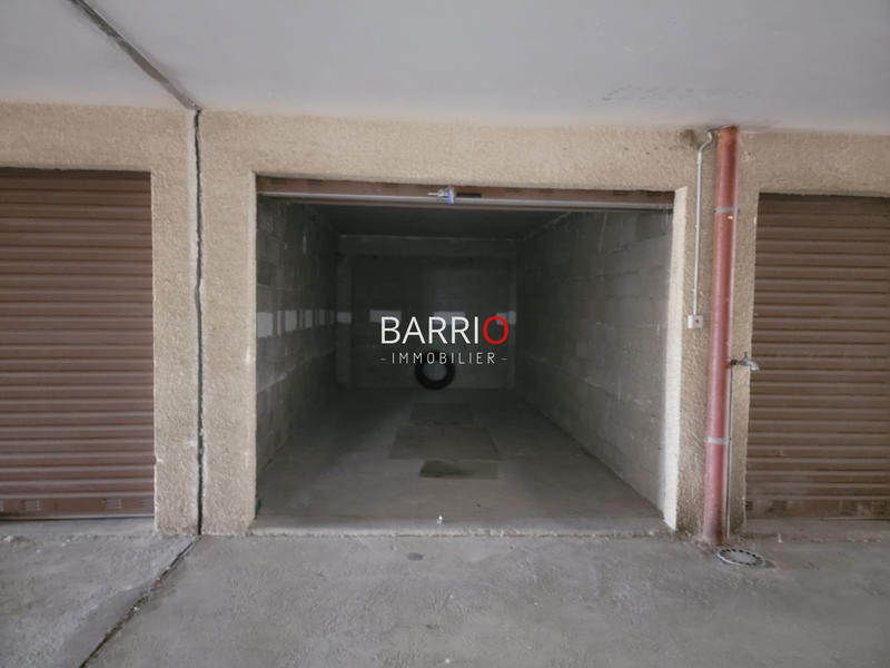 Parking / Garage - 18 m²