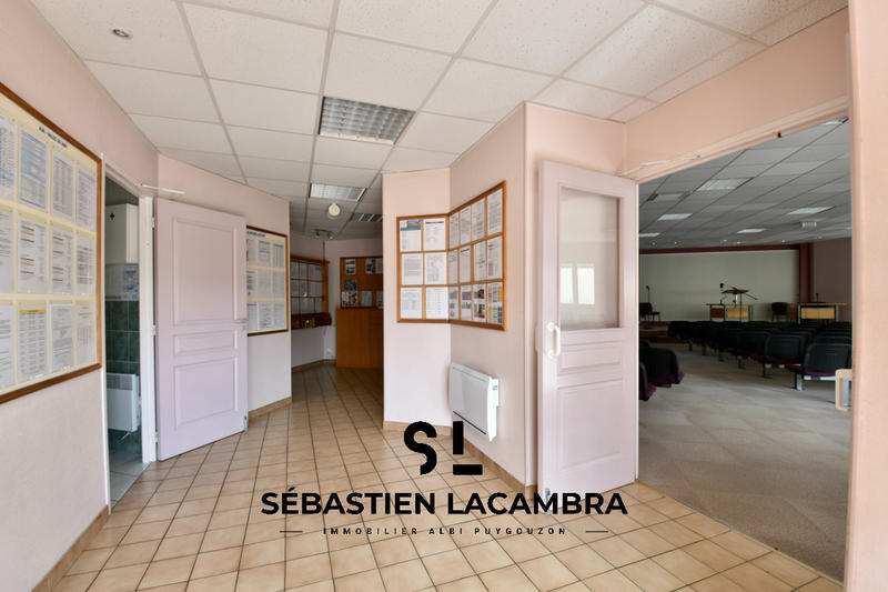 Local commercial - 253 m² - 4 pièces