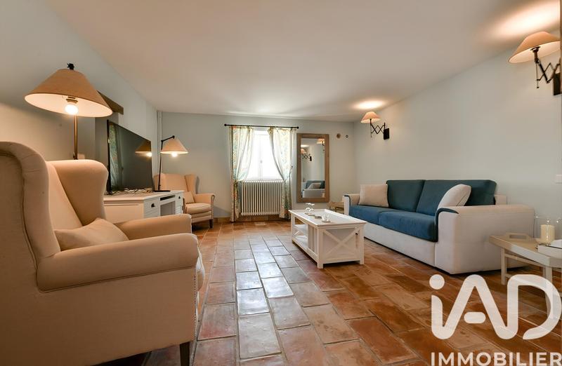 Maison - 910 m² - 20 pièces