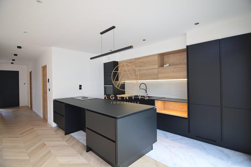 Maison contemporaine - 200 m² - 6 pièces