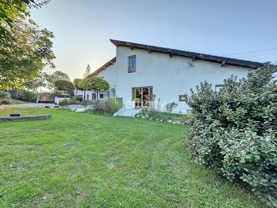 Maison - 252 m² - 11 pièces