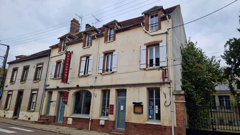 Local commercial - 270 m² - 10 pièces