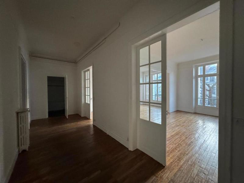 Appartement bourgeois - 147 m² - 5 pièces