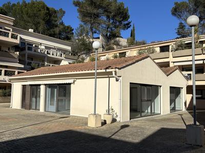 Bureau - 124 m² - 6 pièces