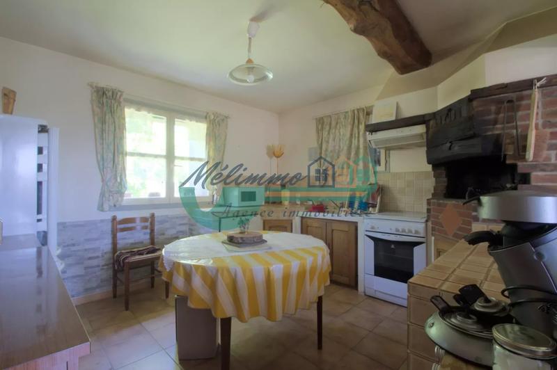 Maison - 93 m² - 7 pièces