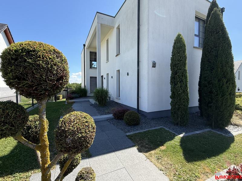 Maison - 210 m² - 7 pièces