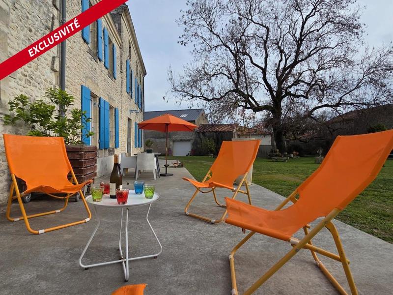 Maison - 371 m² - 7 pièces