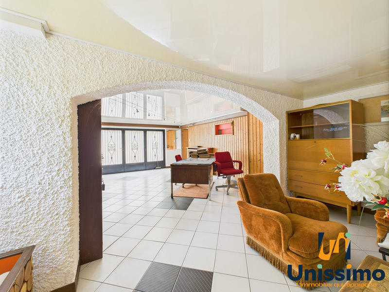 Maison - 295 m² - 11 pièces