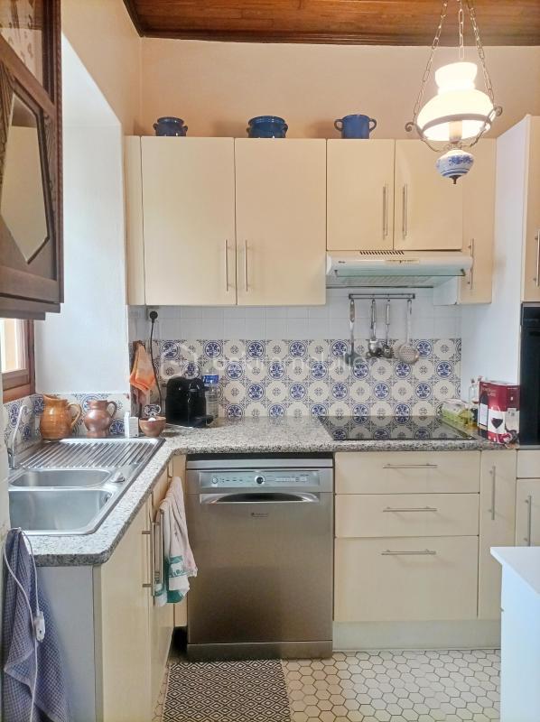 Demeure - 114 m² - 7 pièces