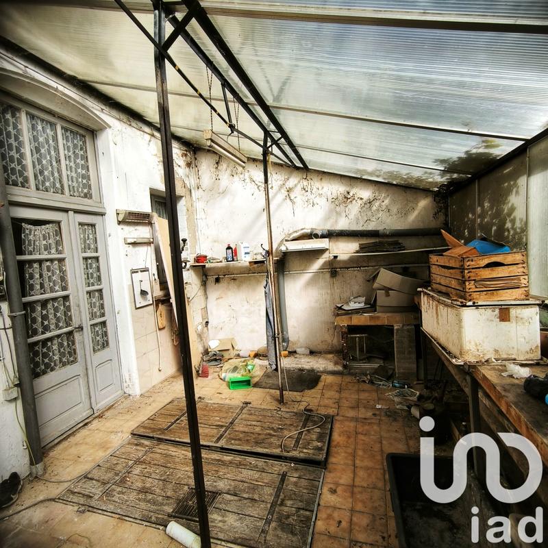 Maison - 400 m² - 12 pièces