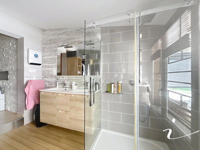 Villa - 152 m² - 6 pièces