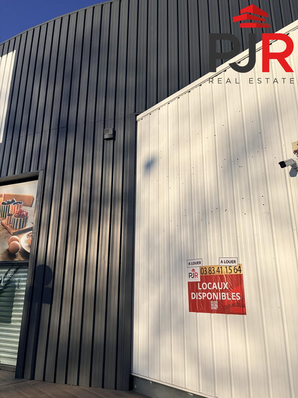 Local commercial - 1 400 m²