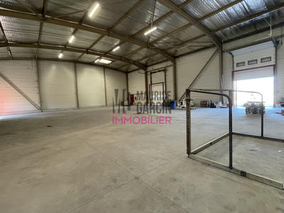 Local d'activités - 900 m²