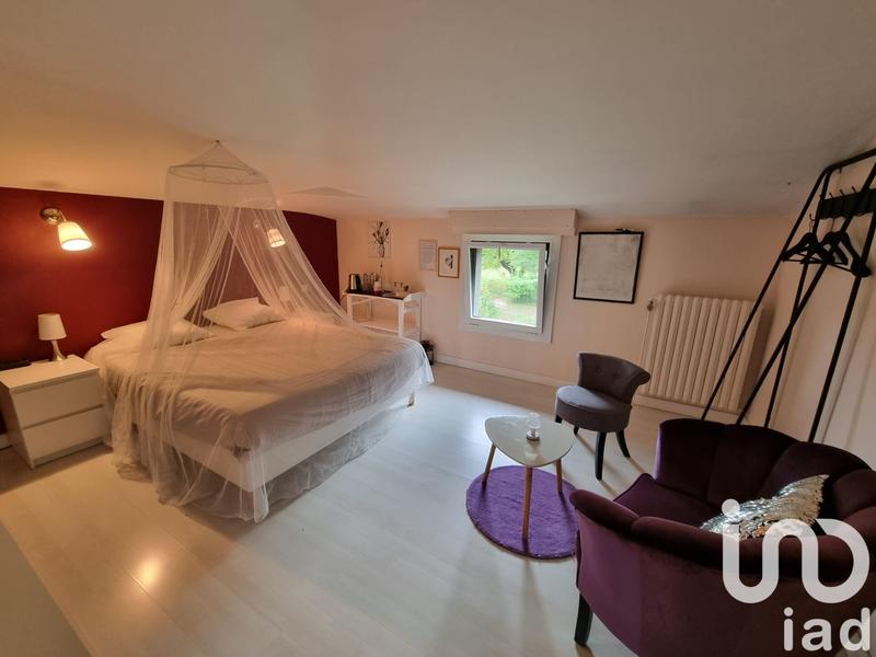 Maison - 305 m² - 10 pièces