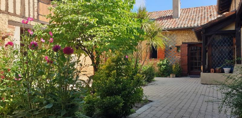 Corps de ferme - 388 m² - 9 pièces