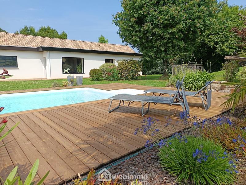 Maison - 180 m² - 7 pièces