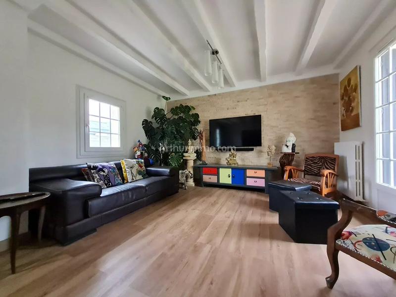 Maison - 159 m² - 8 pièces