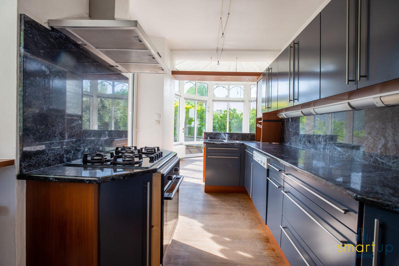 Appartement - 130 m² - 7 pièces