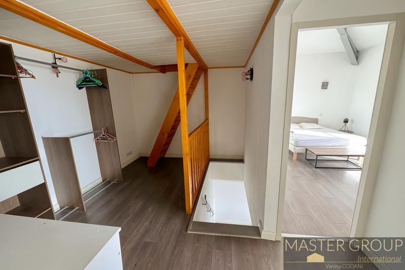 Triplex - 94 m² - 4 pièces