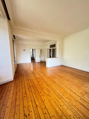 Appartement - 140 m² - 6 pièces