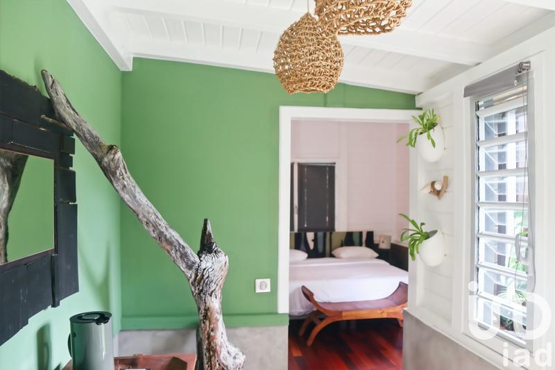 Maison - 272 m² - 5 pièces