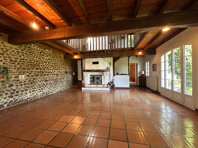 Maison - 265 m² - 7 pièces