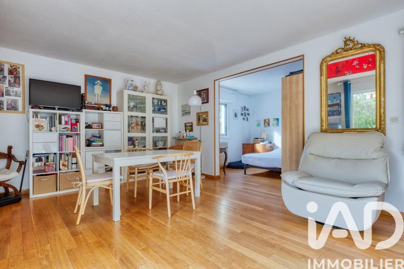 Appartement - 99 m² - 4 pièces