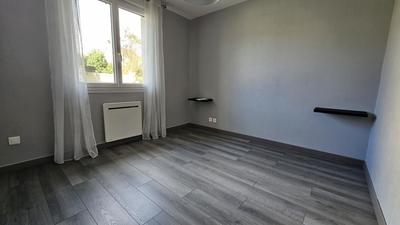 Maison - 99 m² - 6 pièces