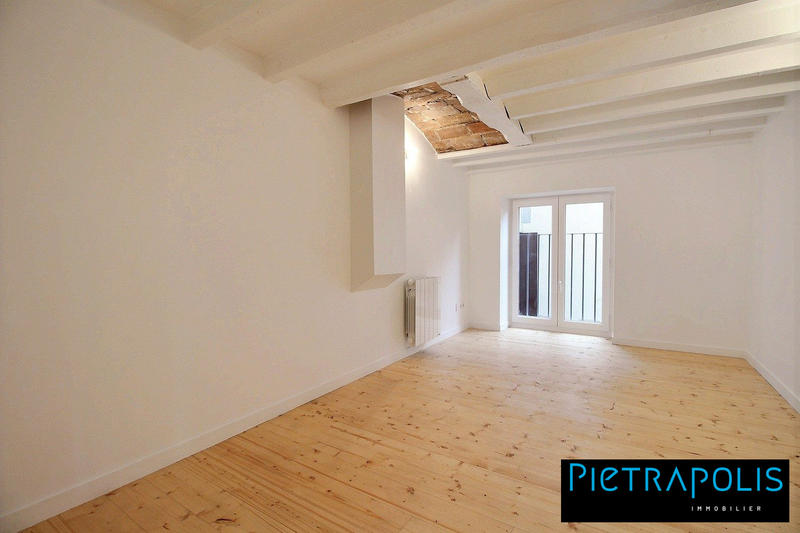 Appartement - 99 m² - 4 pièces
