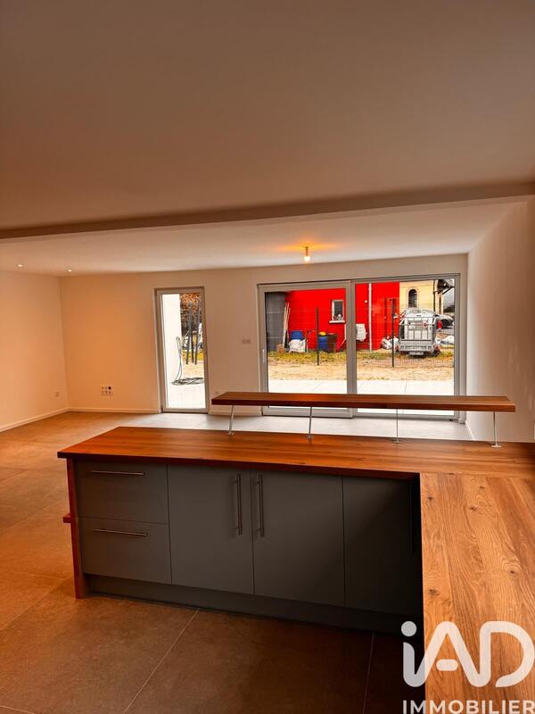 Maison - 105 m² - 5 pièces