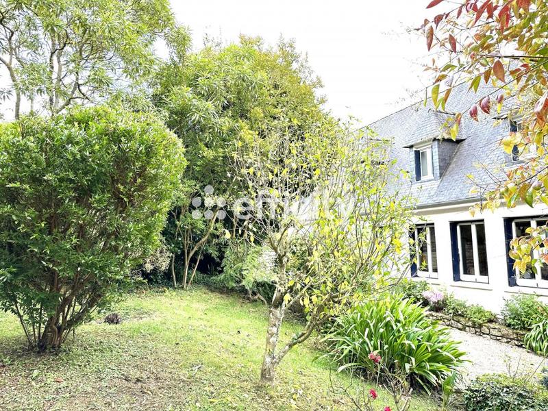 Maison - 200 m² - 7 pièces