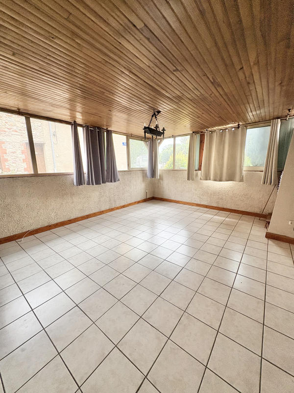 Maison - 104 m² - 5 pièces