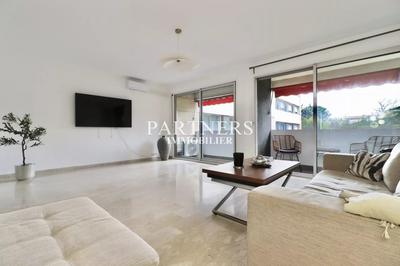 Appartement - 96 m² - 3 pièces