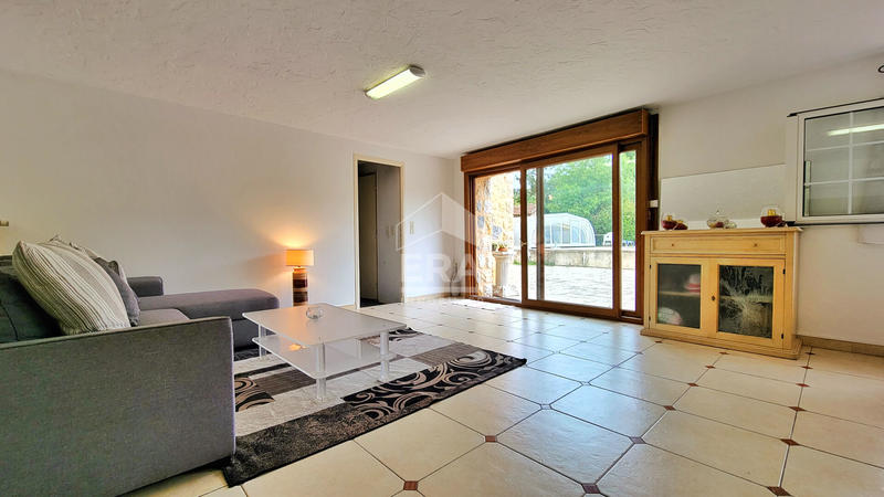 Maison - 270 m² - 8 pièces