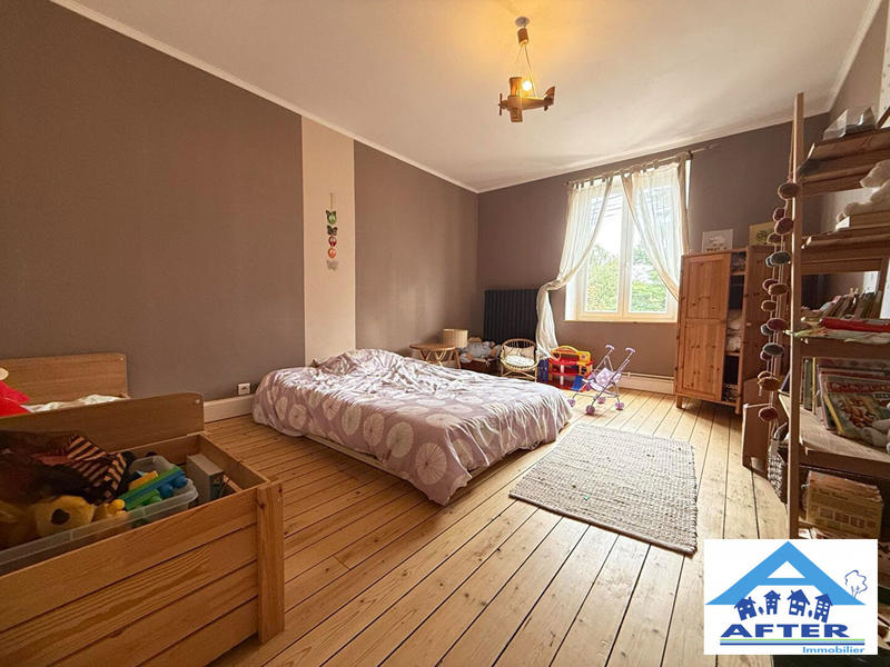 Maison - 217 m² - 7 pièces