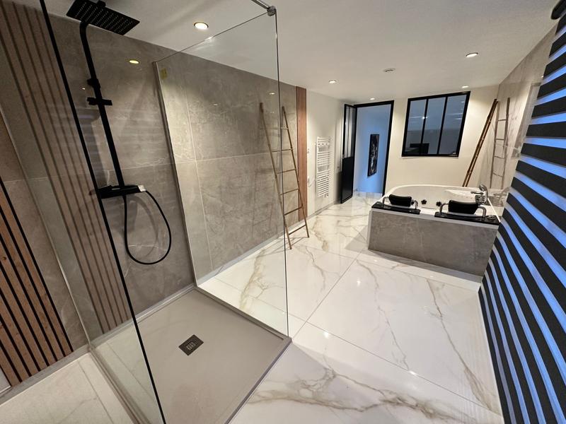 Appartement - 235 m² - 4 pièces