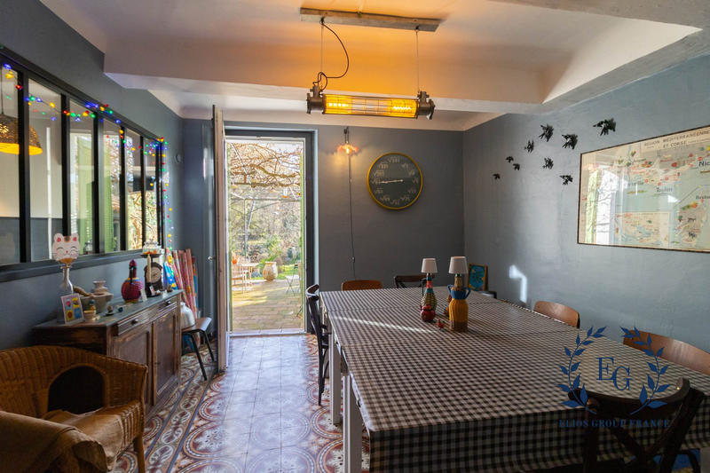 Maison - 482 m² - 14 pièces