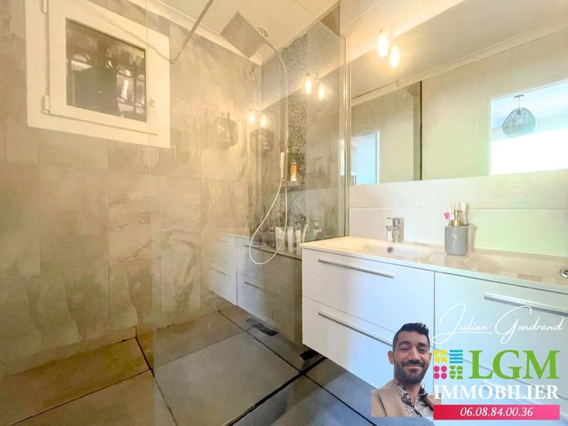 Maison - 165 m² - 8 pièces