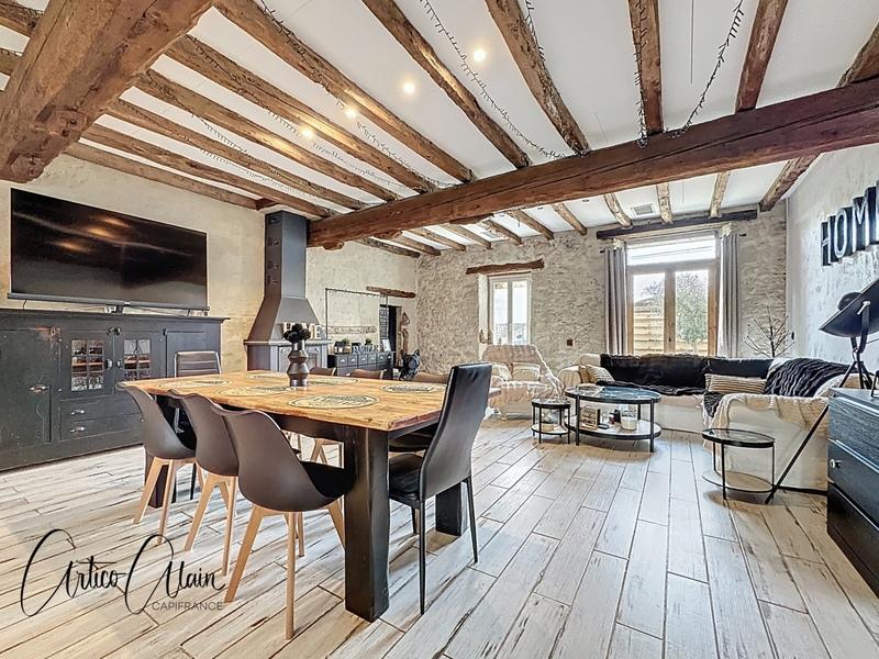 Maison - 271 m² - 9 pièces