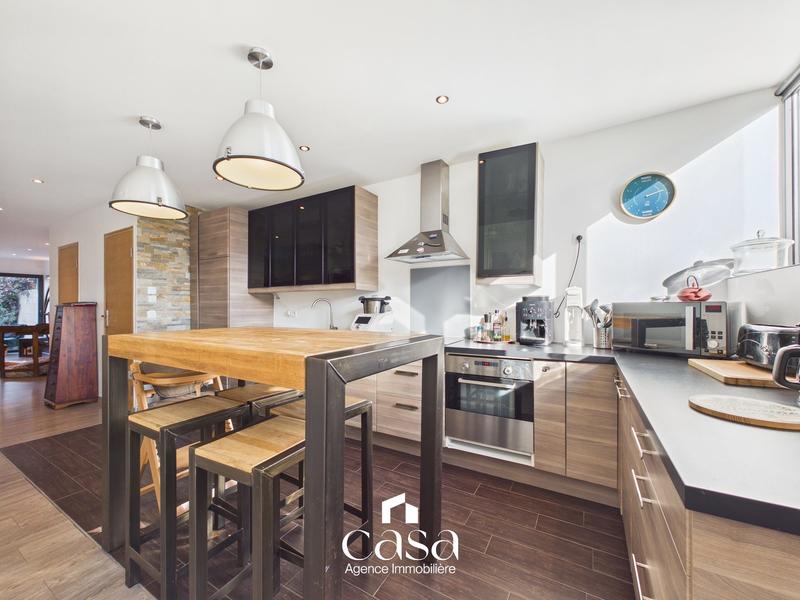 Maison - 92 m² - 5 pièces