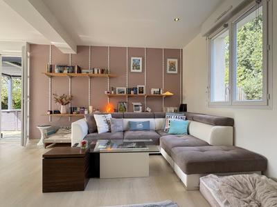 Maison - 102 m² - 5 pièces