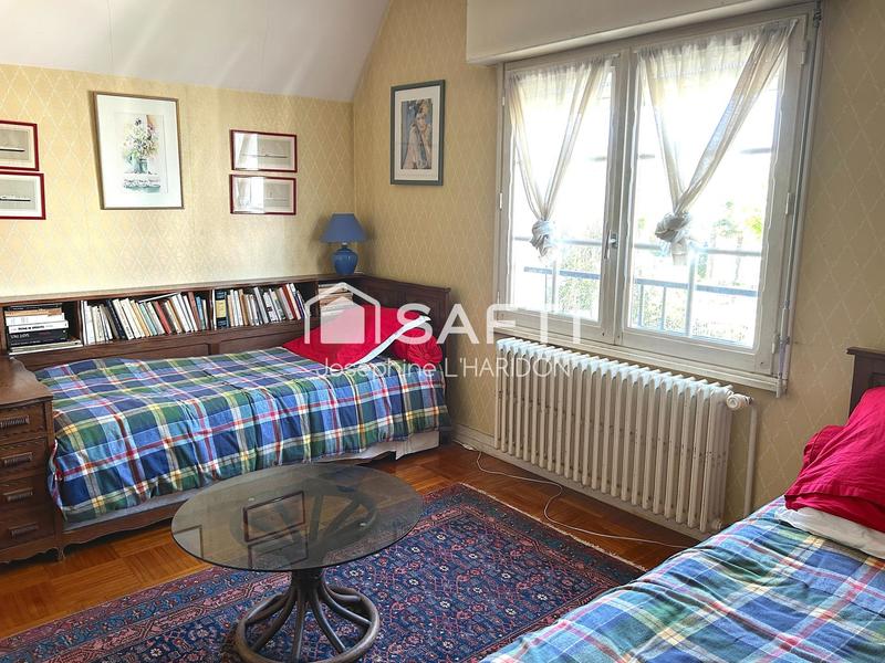 Maison - 161 m² - 7 pièces