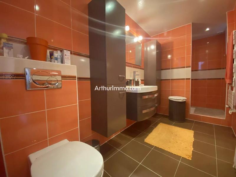 Maison - 226 m² - 7 pièces