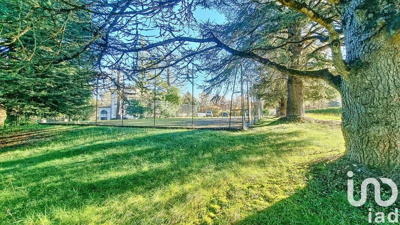 Maison - 445 m² - 11 pièces