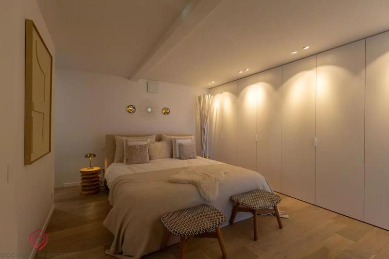 Maison - 233 m² - 5 pièces