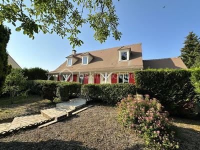 Maison traditionnelle - 160 m² - 6 pièces