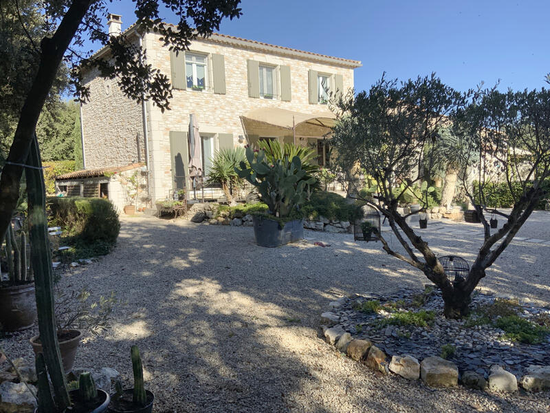 Maison - 190 m² - 7 pièces