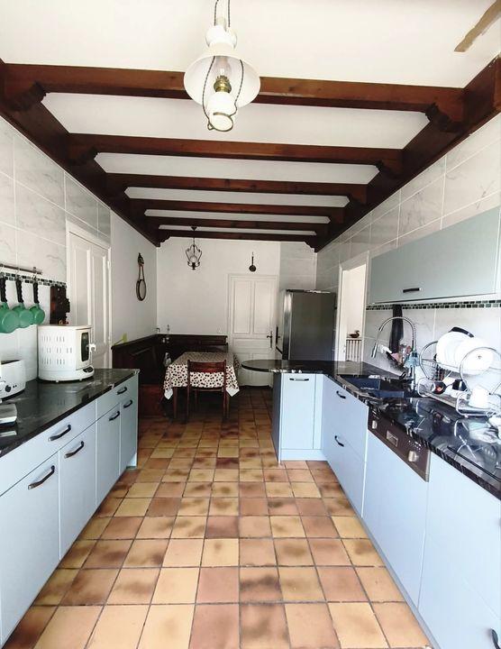 Maison - 316 m² - 9 pièces